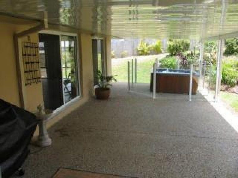 30 Premier Ave, Jones Hill QLD 4570