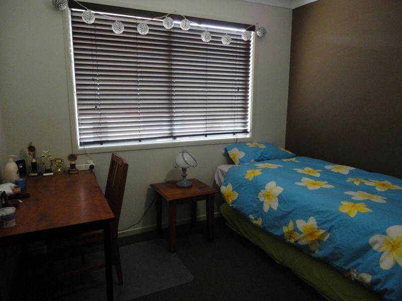 35 Presidential Avenue, Southside QLD 4570