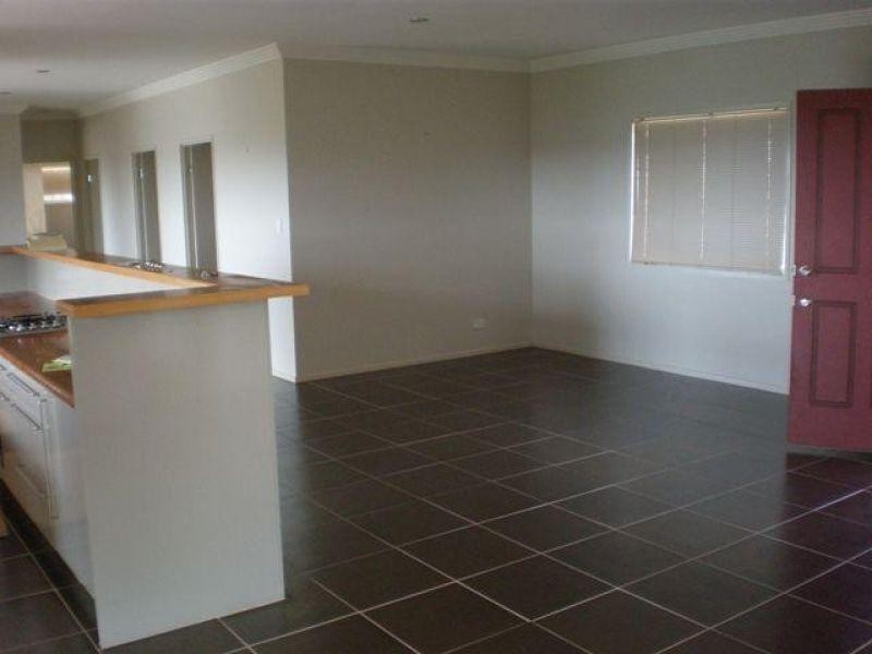 196 Benian Road, The Palms QLD 4570