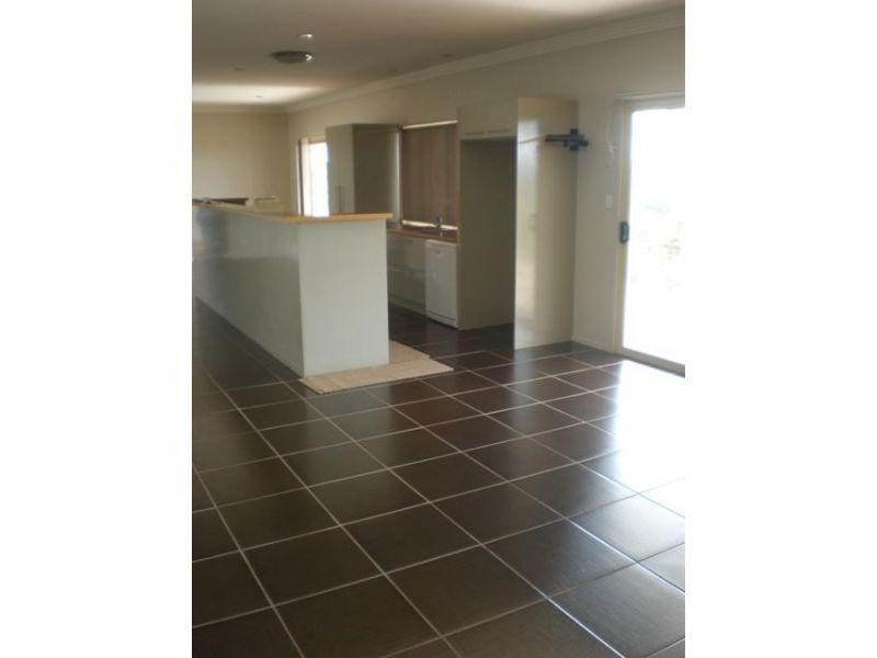 196 Benian Road, The Palms QLD 4570