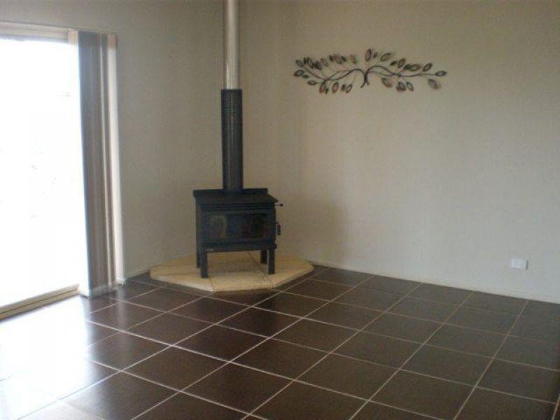 196 Benian Road, The Palms QLD 4570