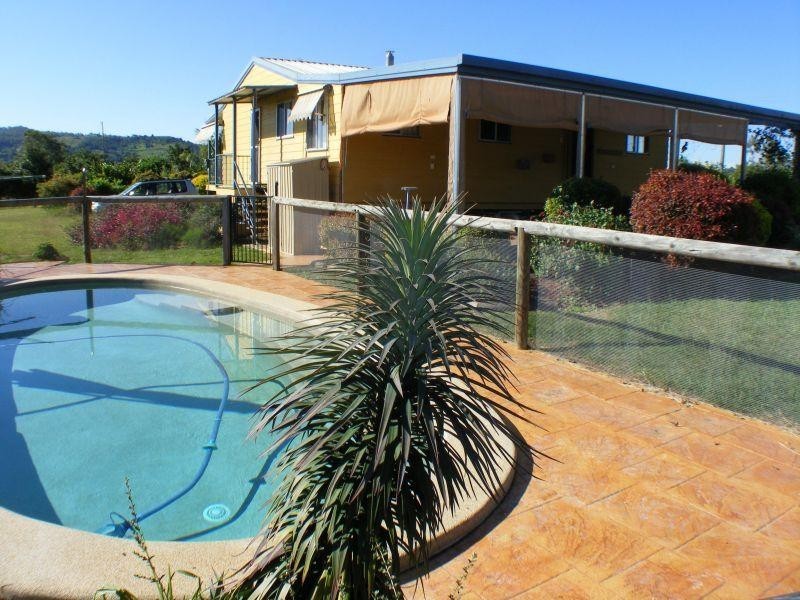 14 Meadows Lane, Chatsworth QLD 4570
