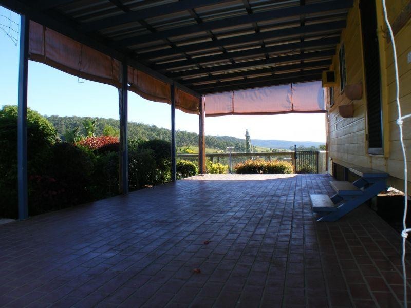 14 Meadows Lane, Chatsworth QLD 4570