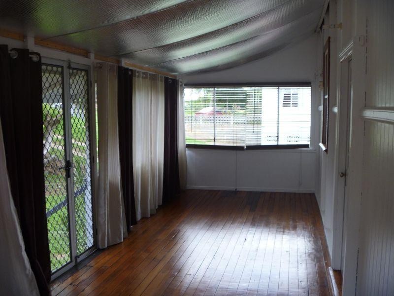27 Crown Rd, Gympie QLD 4570