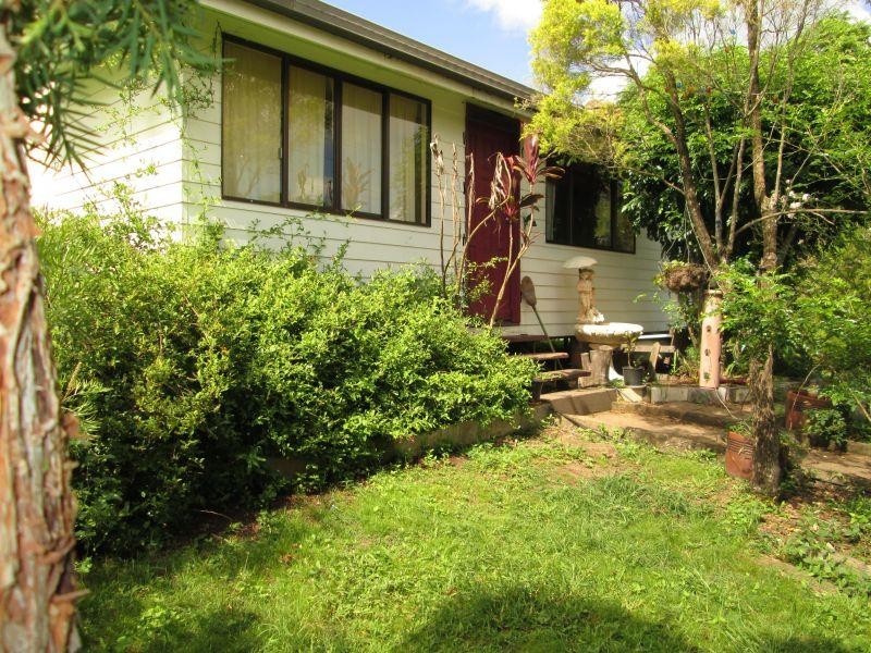 18 Fairview Road, Monkland QLD 4570