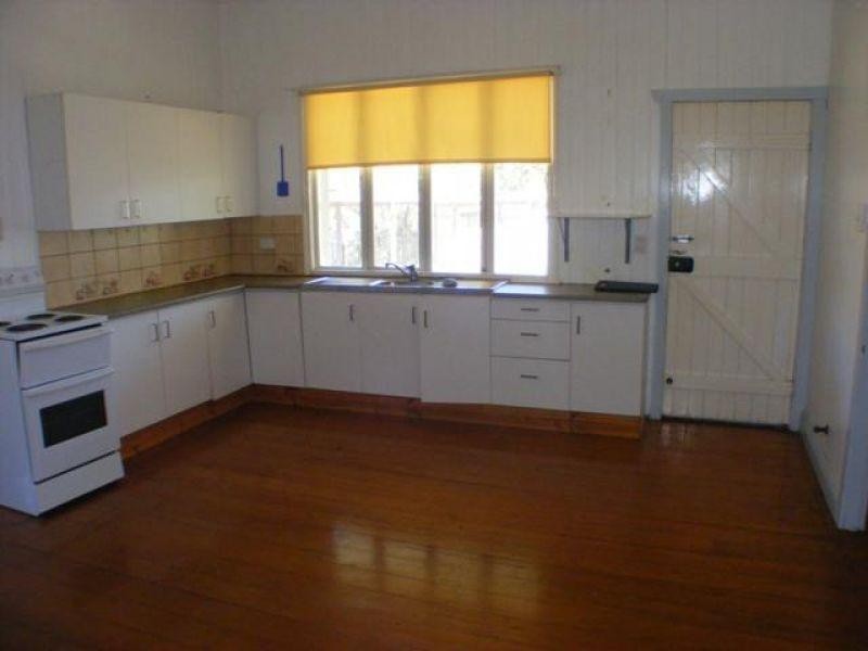 32 Tucker Street, Gympie QLD 4570
