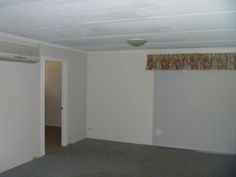 2 Acacia Circle, Southside QLD 4570