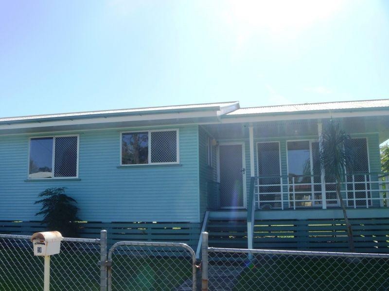 9 Neil Street, Southside QLD 4570