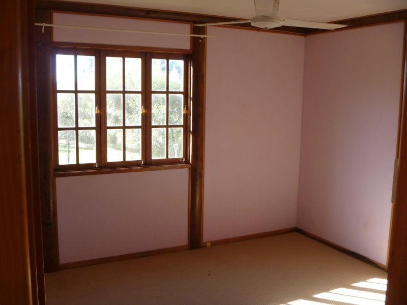 4 Tyrrell Road, Monkland QLD 4570