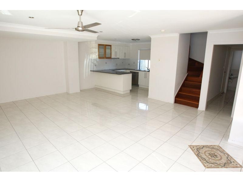6/26  Esplanade, Tin Can Bay QLD 4580