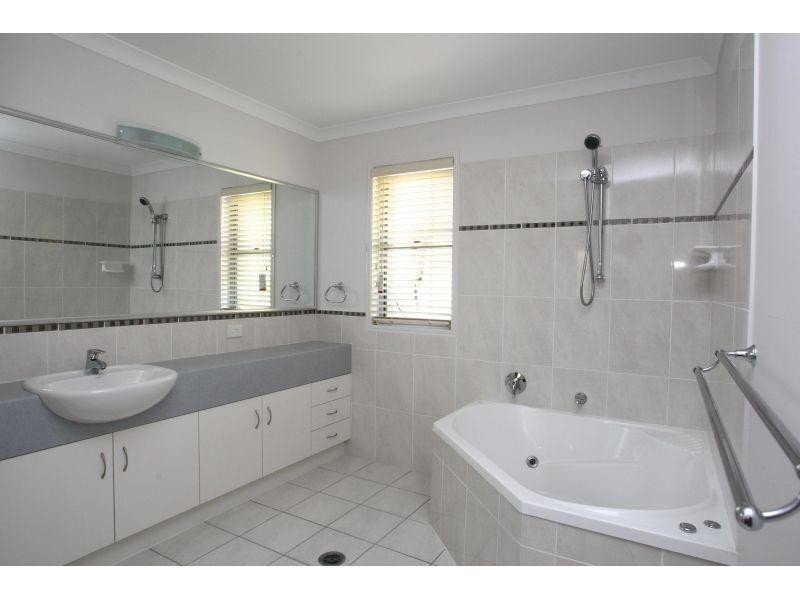 6/26  Esplanade, Tin Can Bay QLD 4580