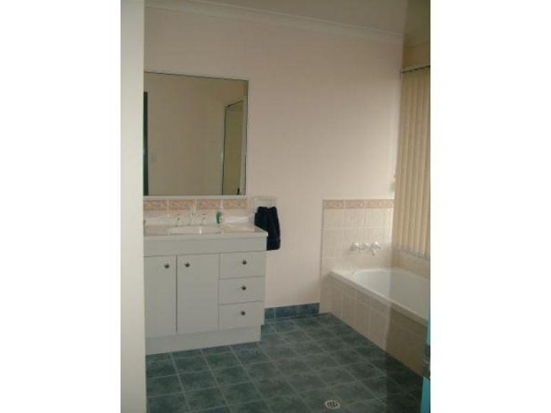 2/6 Bowlers Drive, Gympie QLD 4570