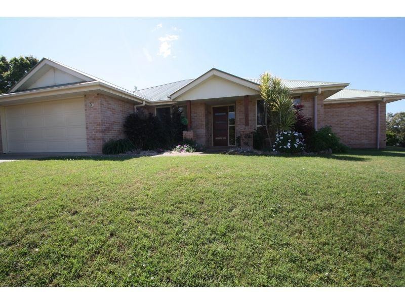 4 Oxley Court, Southside QLD 4570