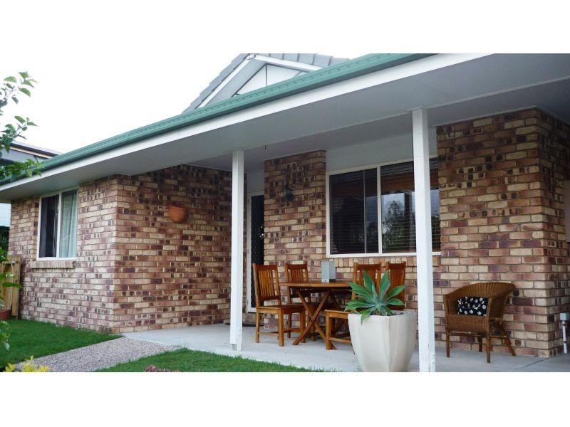 18 Fossickers Court, Southside QLD 4570