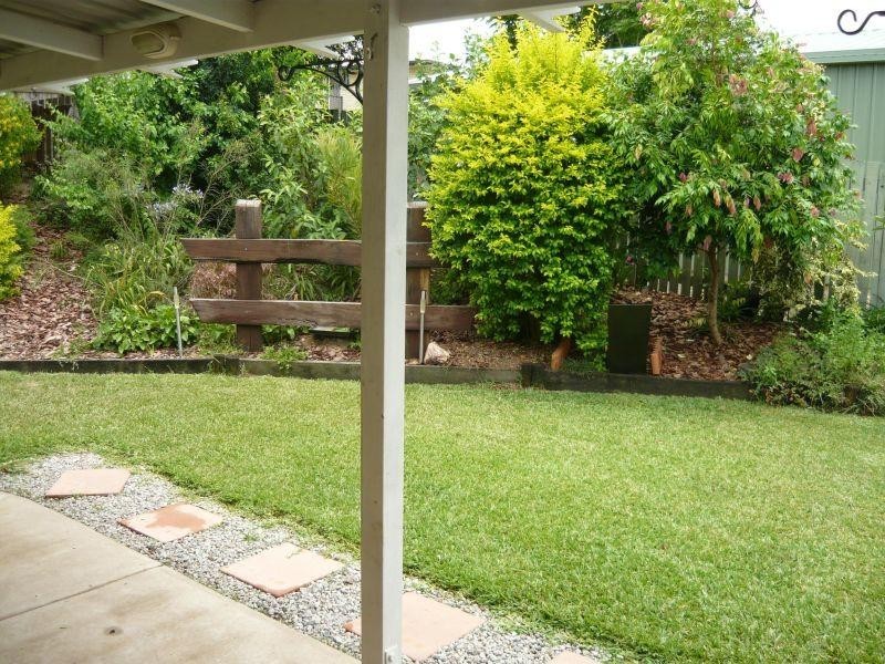 18 Fossickers Court, Southside QLD 4570