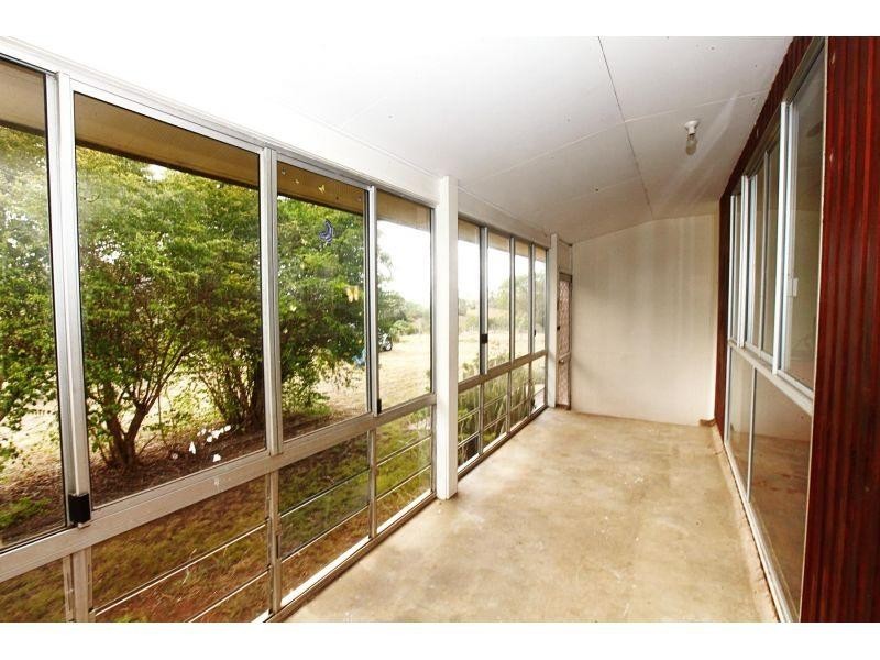 9 Top House Bruce Highway, Chatsworth QLD 4570