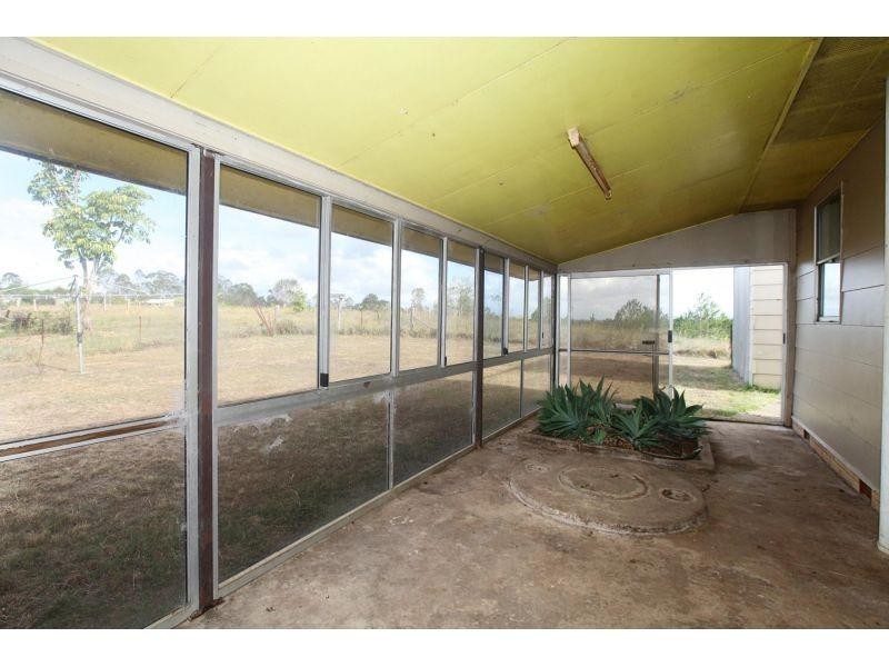 9 Top House Bruce Highway, Chatsworth QLD 4570