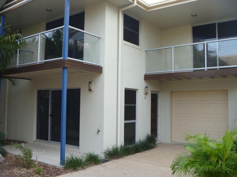 7/26 Esplanade, Tin Can Bay QLD 4580