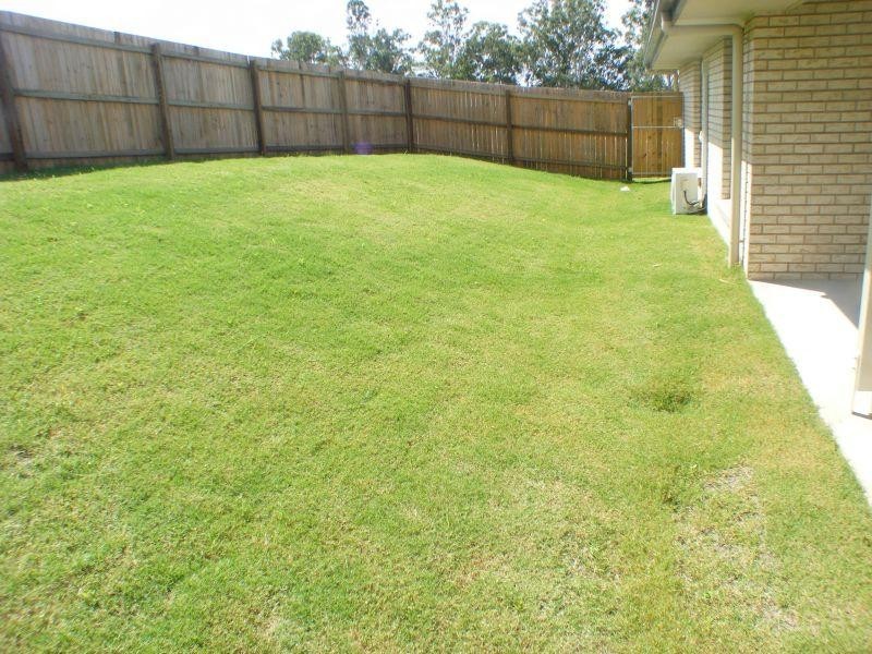 1  Parkview Close, Southside QLD 4570