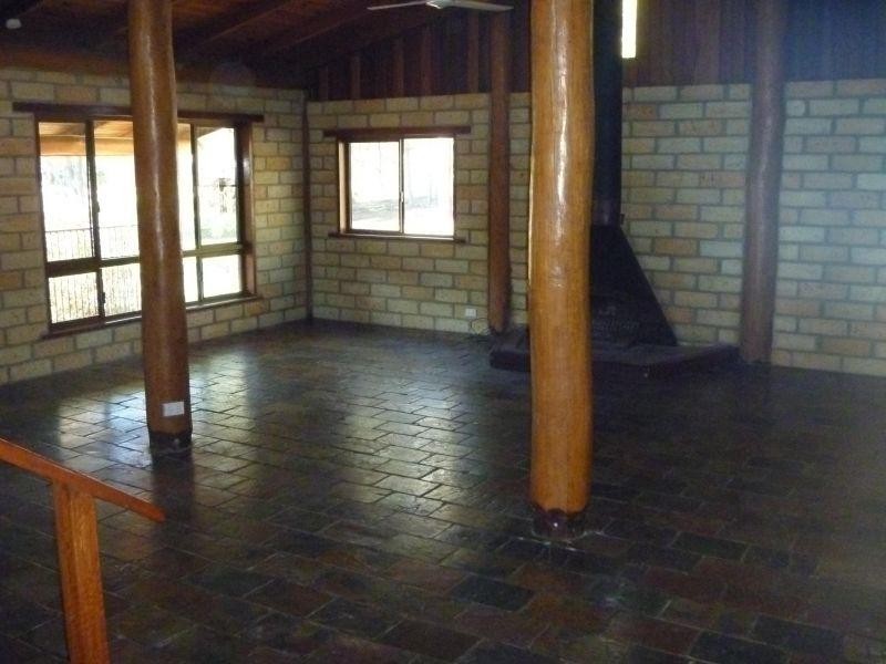220 Cunningham Road, Goomboorian QLD 4570