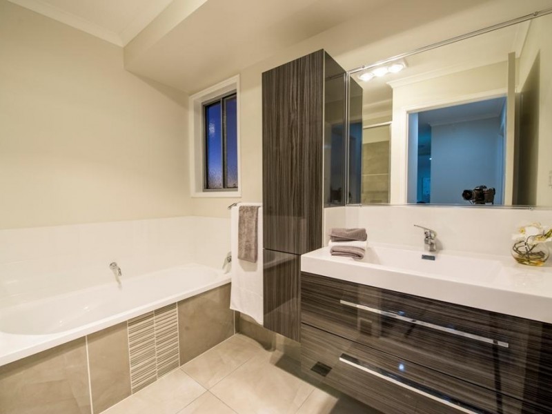 8 Carnoustie Court, Curra QLD 4570