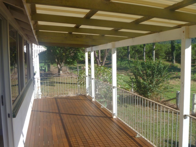 Goomboorian QLD 4570