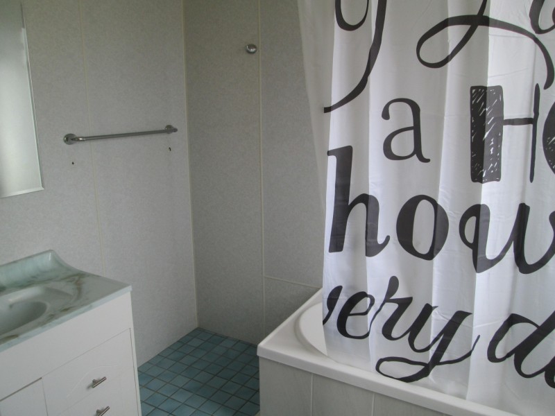 Mcintosh Creek QLD 4570