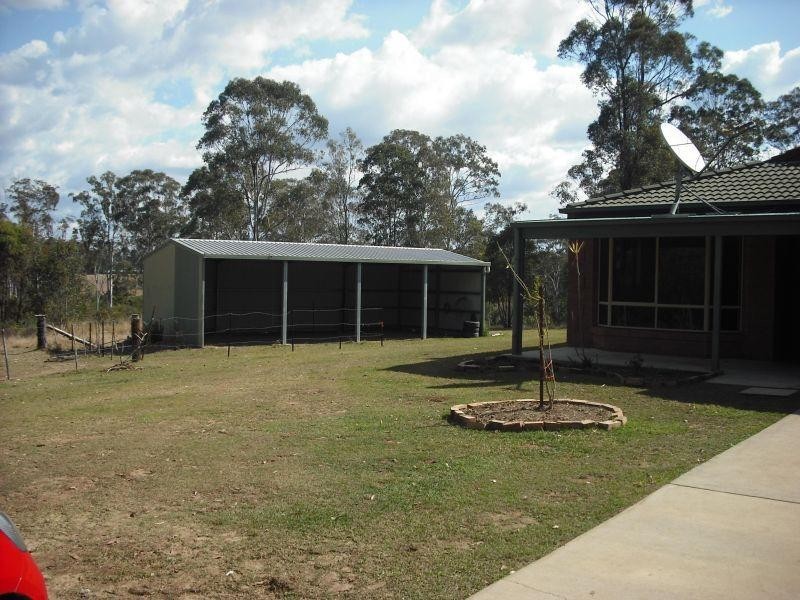 14  Lindsay Street, Southside QLD 4570