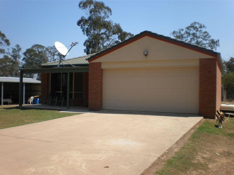 14  Lindsay Street, Southside QLD 4570