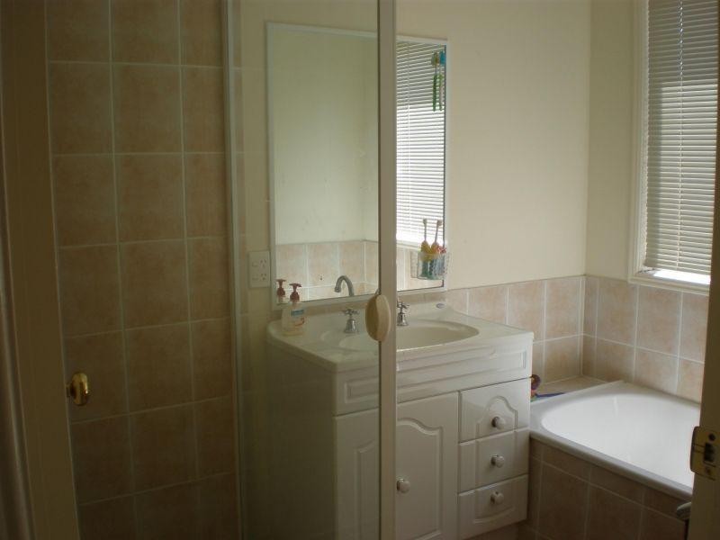 14  Lindsay Street, Southside QLD 4570