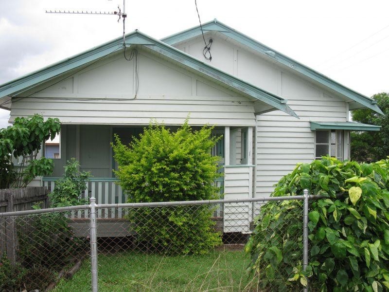 8 Stewart Terrace, Gympie QLD 4570