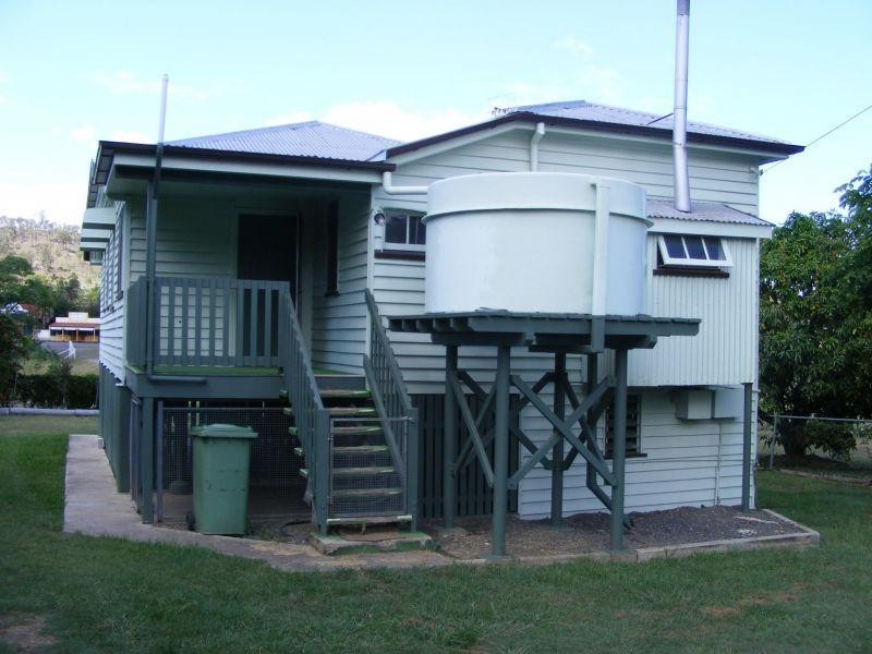 8 Cave Street, Kilkivan QLD 4600