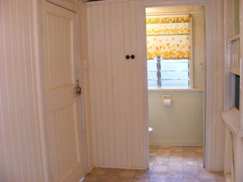 8 Cave Street, Kilkivan QLD 4600