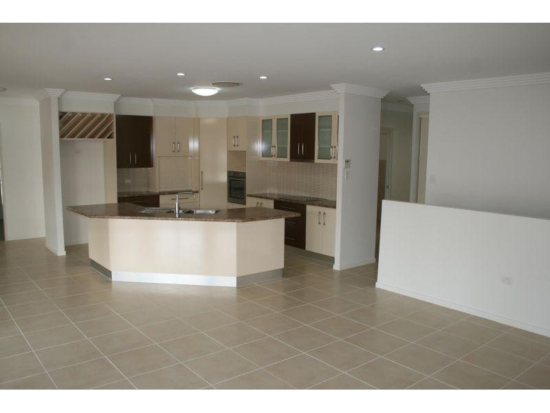 20 Heights Drive, Gympie QLD 4570