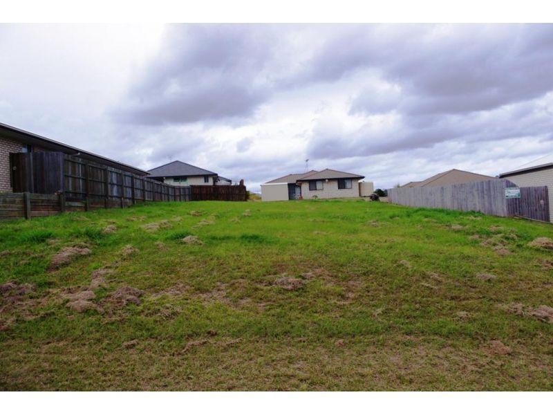 10 Principal Place, Jones Hill QLD 4570