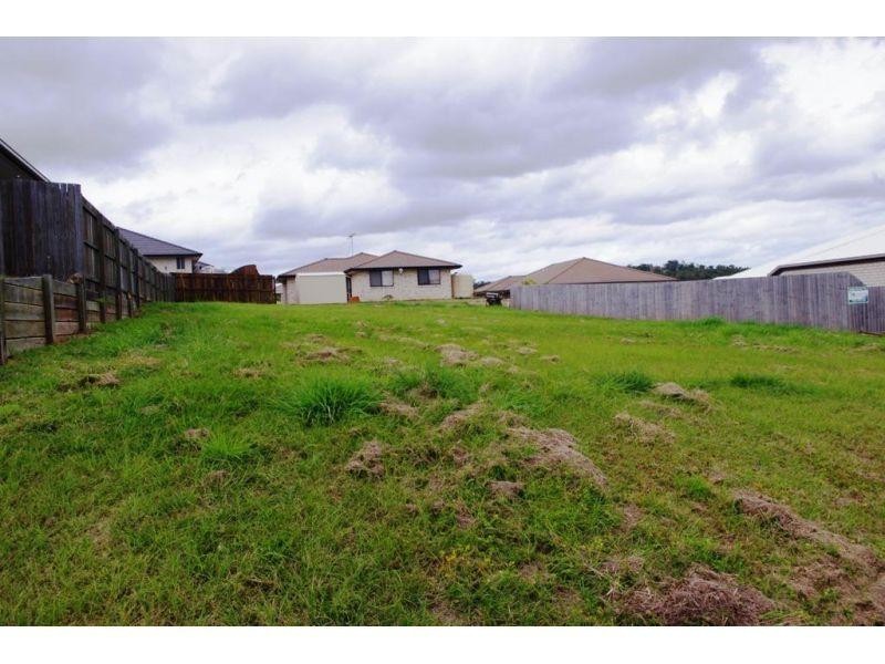 10 Principal Place, Jones Hill QLD 4570