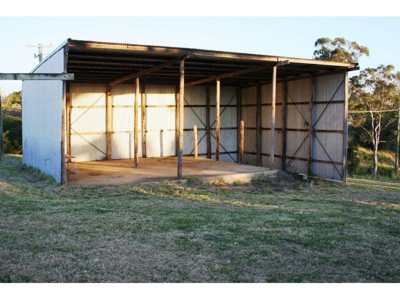 10 Wanaring Rise, Chatsworth QLD 4570