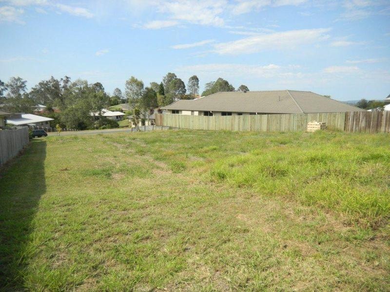 32 Julienne Street, Southside QLD 4570