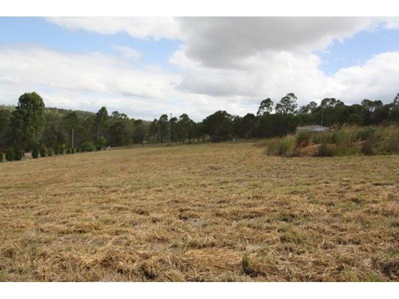 11  Kurrajong Dr, The Palms QLD 4570