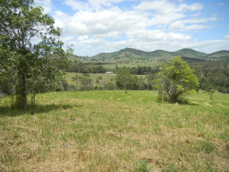 830 Mcintosh Creek Road, Calico Creek QLD 4570