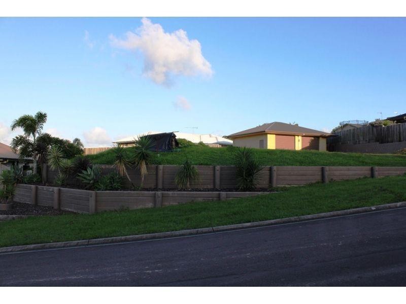 3 Petrie Court, Southside QLD 4570