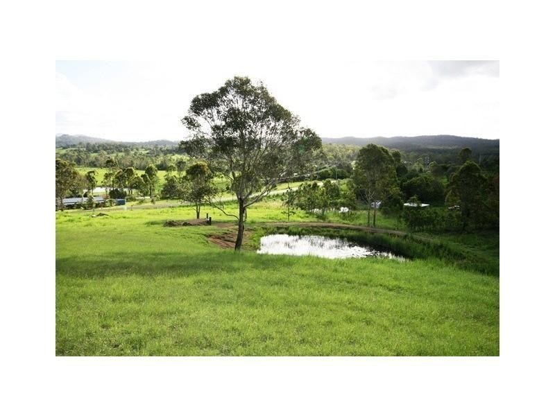 11 De Castella, The Palms QLD 4570