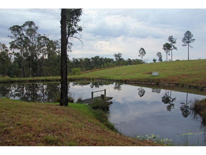 11 Kiaka Road, Lagoon Pocket QLD 4570