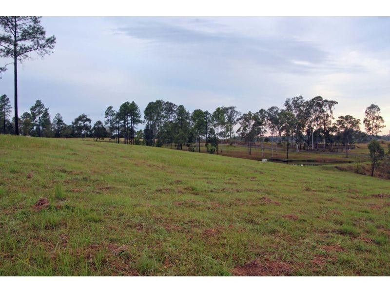 11 Kiaka Road, Lagoon Pocket QLD 4570