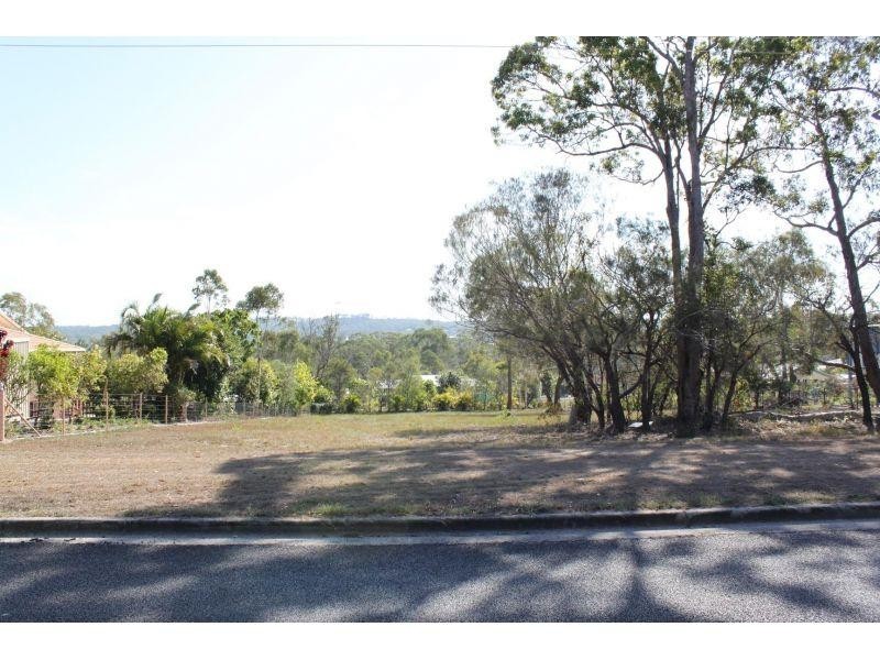 82 Bayside Road, Cooloola Cove QLD 4580