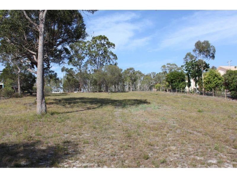 82 Bayside Road, Cooloola Cove QLD 4580