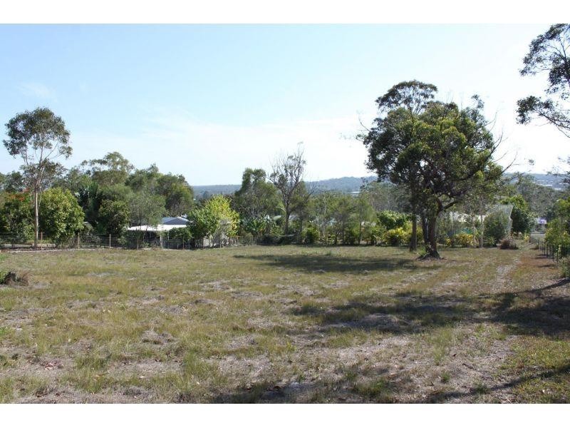 82 Bayside Road, Cooloola Cove QLD 4580