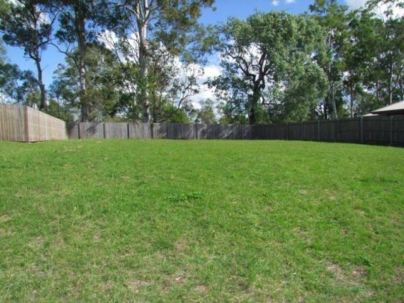 33 Hilltop Avenue, Southside QLD 4570