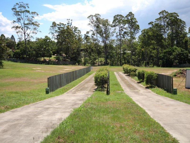 Rose Road & Watson Road, Southside QLD 4570