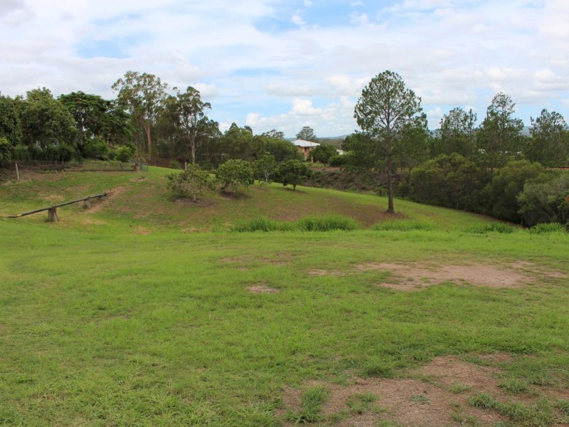 33-37 Stewart Terrace, Gympie QLD 4570